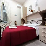Essenza Di 4* Napels
