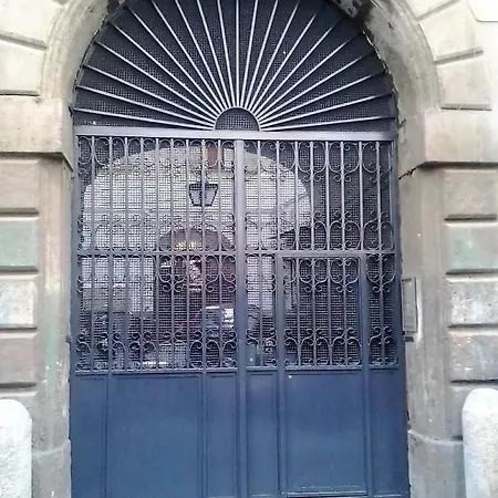 Essenza Di ベッド・アンド・ブレックファスト ナポリ