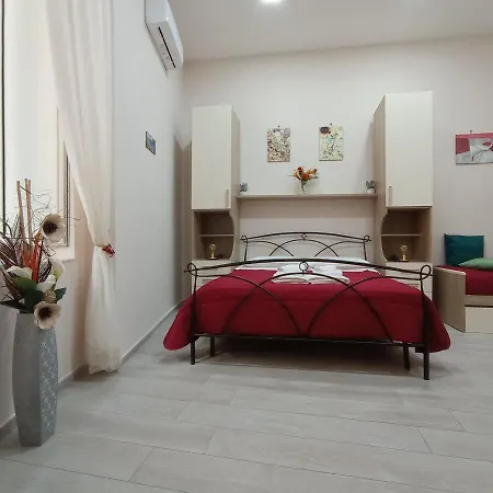 Essenza Di 4* Nápoles