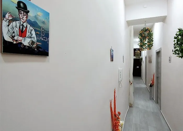 Essenza Di فندق مبيت وإفطار نابولي
