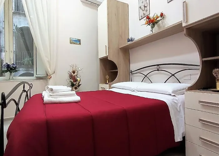 Essenza Di 3* Naples